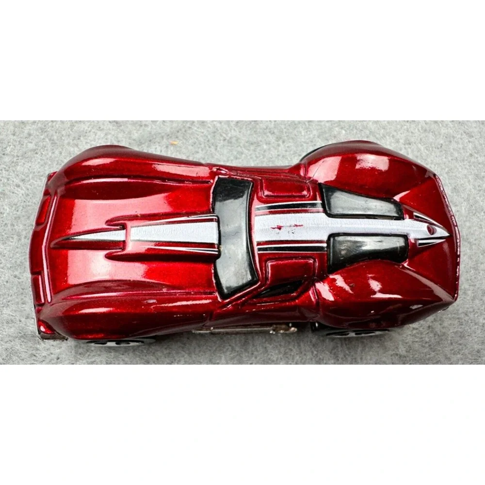 HOT WHEELS '63 CHEVY CORVETTE STINGRAY 1:64 RED & WHITE 2 3/4